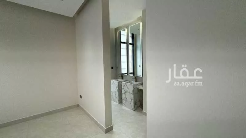 شقة 6 غرف في الروضة 4