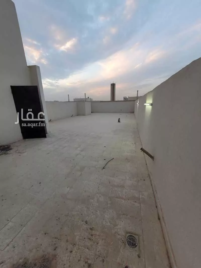 5 bedroom floor in Badr 1