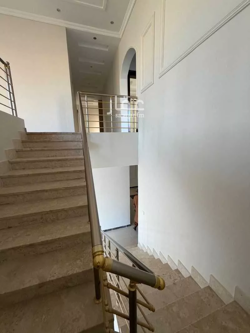 فيلا 5 غرف في الروضة 11