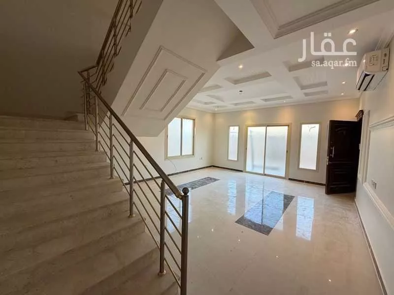 فيلا 5 غرف في الروضة 12