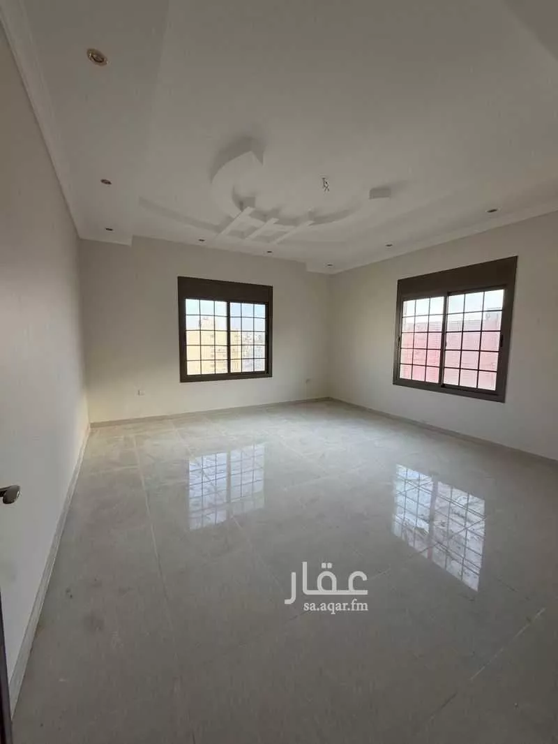 فيلا 5 غرف في الروضة 15