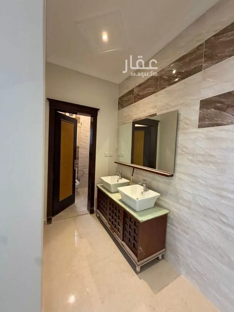 فيلا 5 غرف في الروضة 4