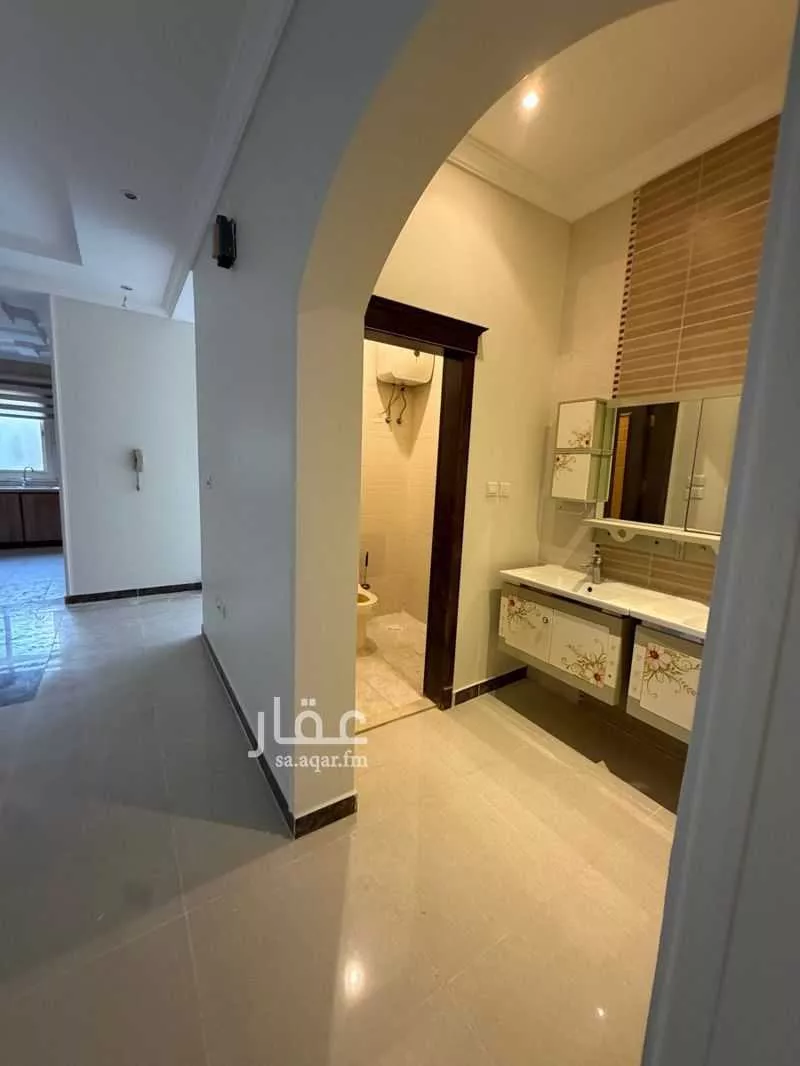 فيلا 5 غرف في الروضة 6