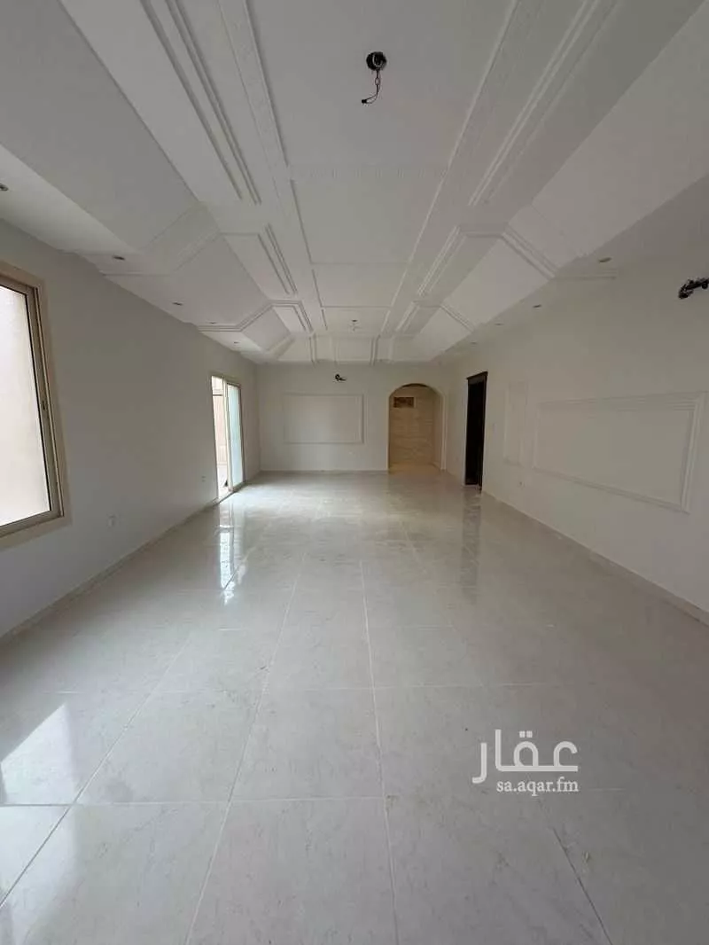 فيلا 5 غرف في الروضة 7