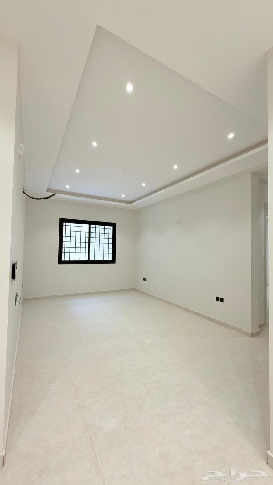 5 bedroom apartment in Al Awali 11