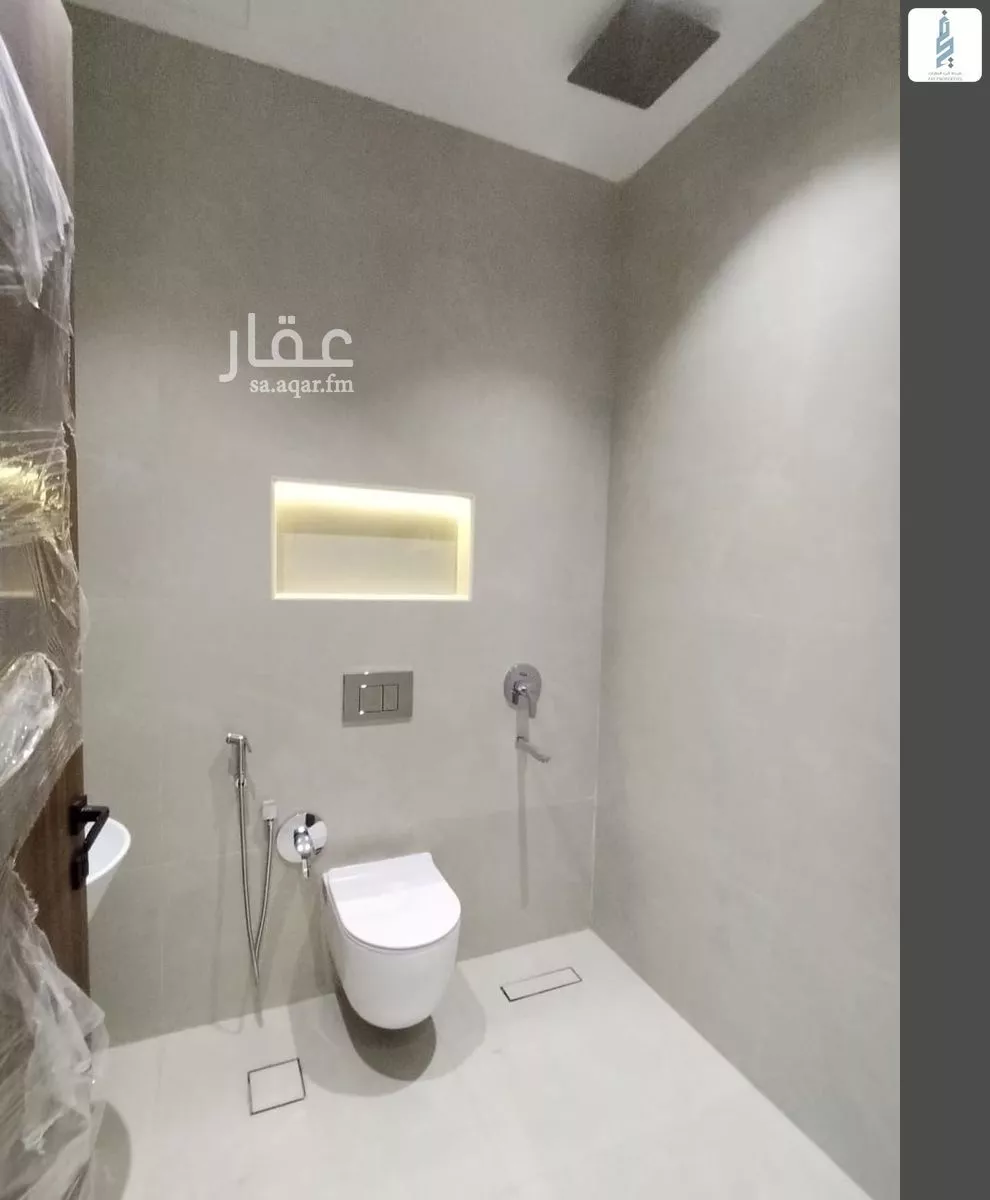 3 bedroom floor in Al Murooj 11