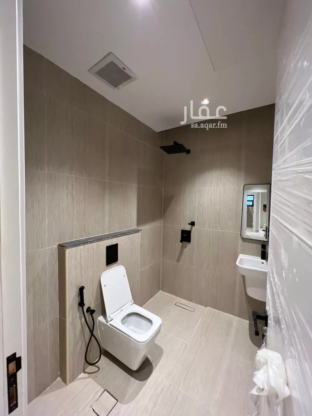 3 bedroom apartment in Al Rimal 8