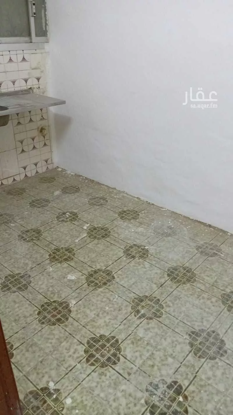 شقة 1 غرف في العزيزية 3