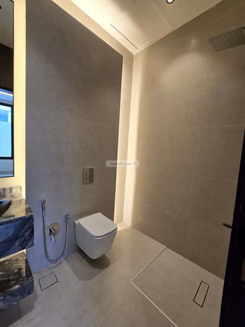 شقة 4 غرف في الرمال 4