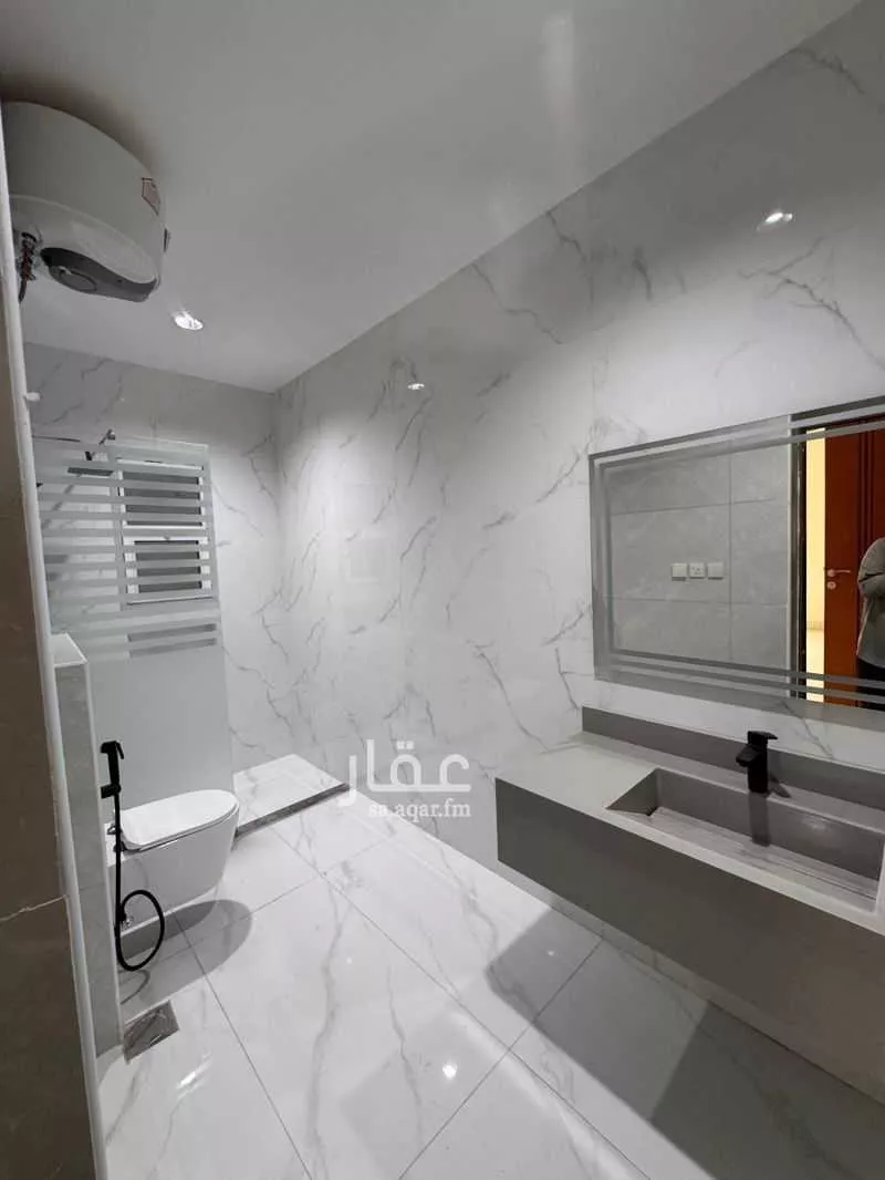 شقة 6 غرف في الورود 5