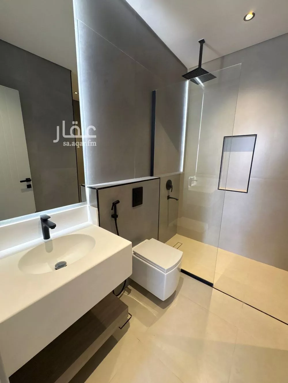 فيلا 4 غرف في المعذر الشمالي 11