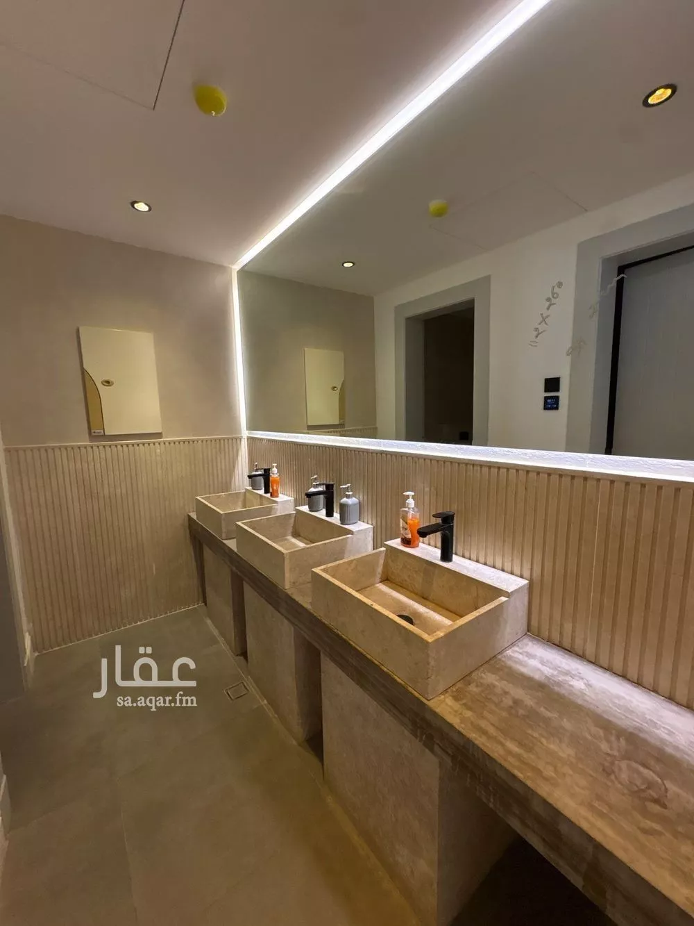 فيلا 4 غرف في المعذر الشمالي 19