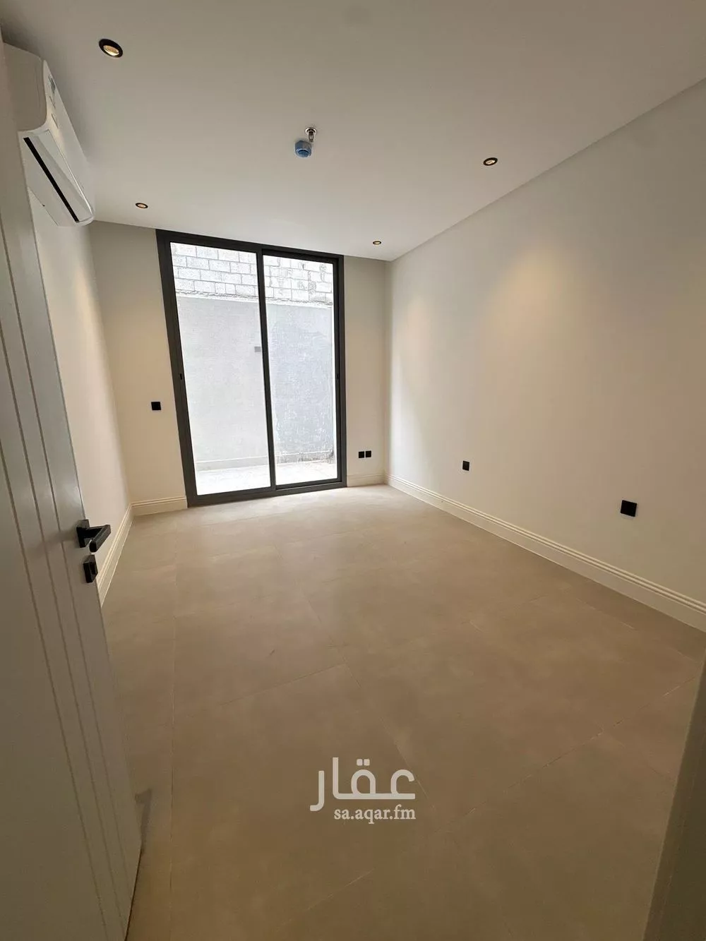 فيلا 4 غرف في المعذر الشمالي 4