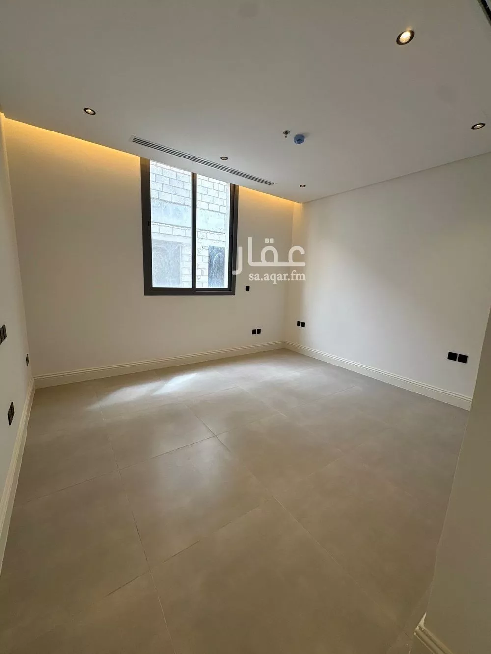 فيلا 4 غرف في المعذر الشمالي 7