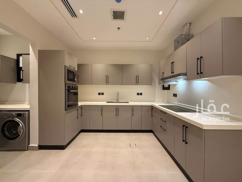 شقة 3 غرف في العليا 12