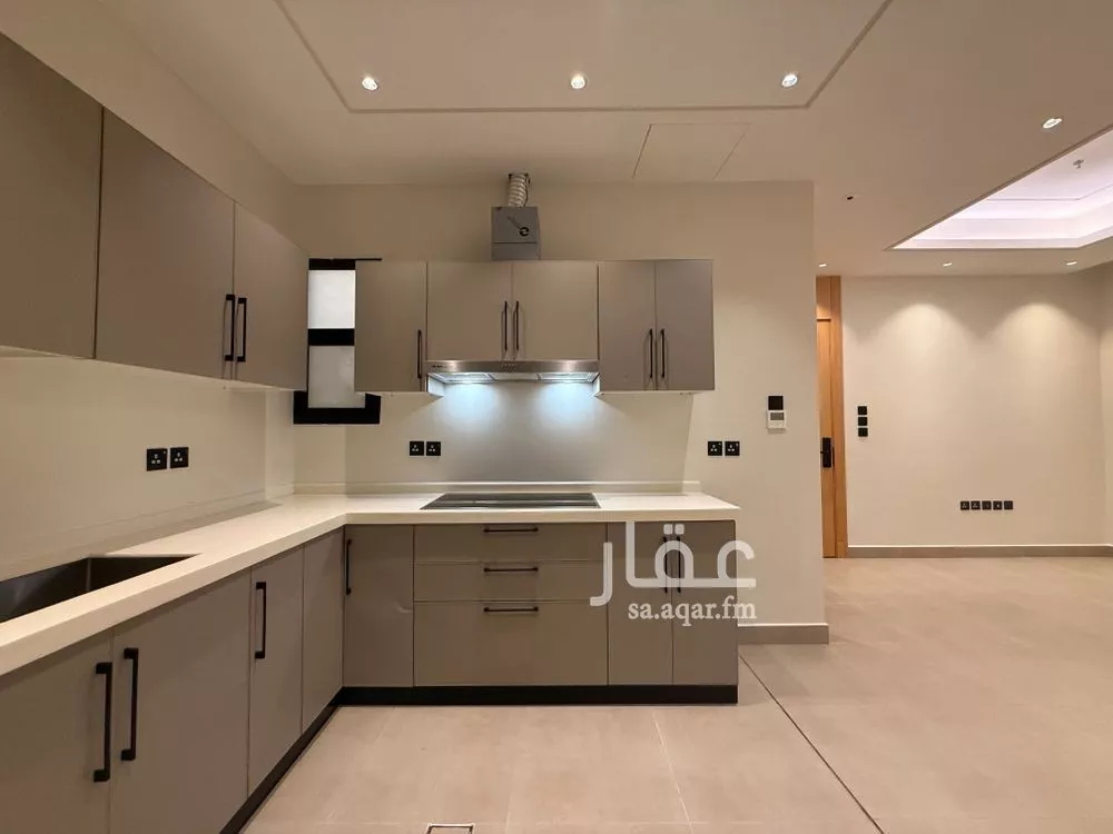 شقة 3 غرف في العليا 13