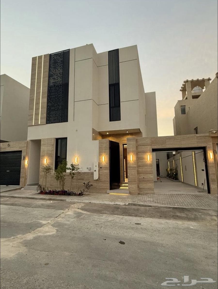 5 bedroom villa in Al Mahdiyyah 1