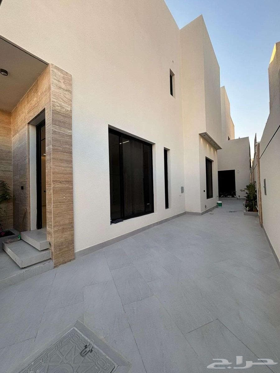 5 bedroom villa in Al Mahdiyyah 2