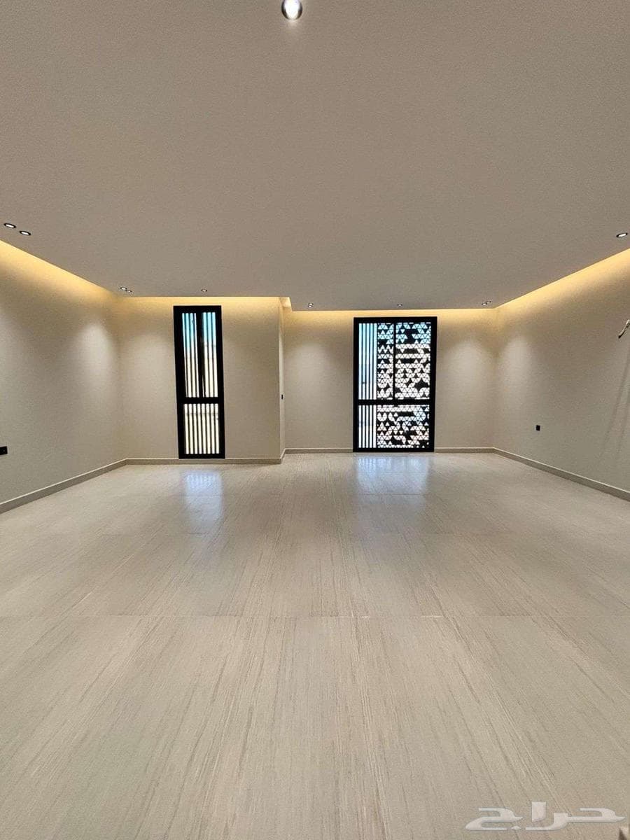 5 bedroom villa in Al Mahdiyyah 3