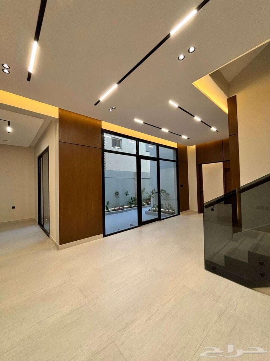 5 bedroom villa in Al Mahdiyyah 4