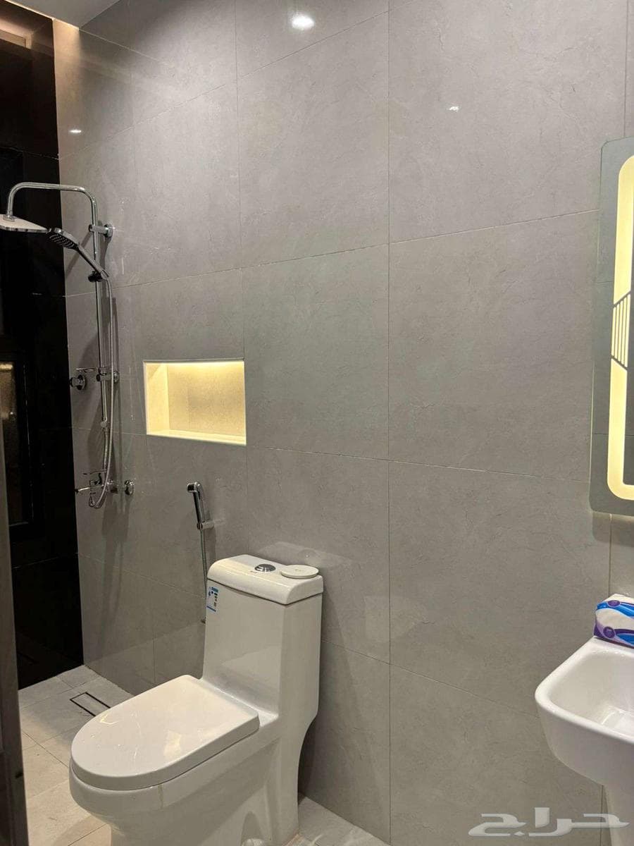 2 bedroom apartment in Mishrifah 4