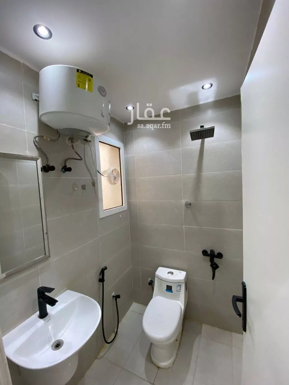 شقة 1 غرف في العارض 6