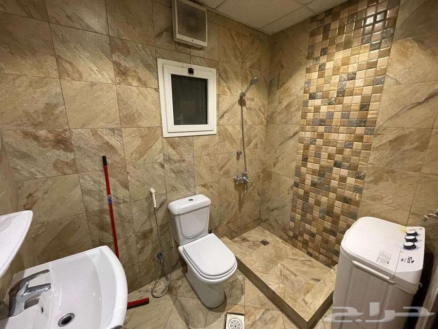 شقة 1 غرف في الرويس 5