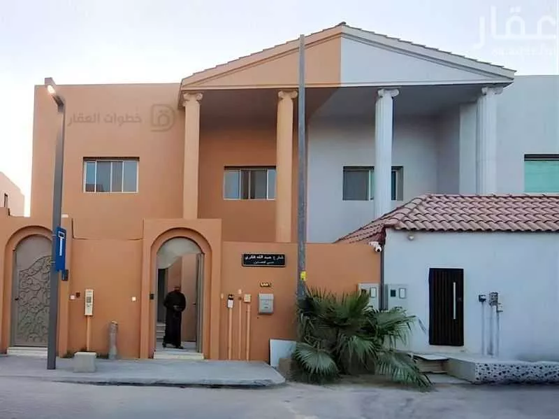 فيلا 8 غرف في التعاون 1