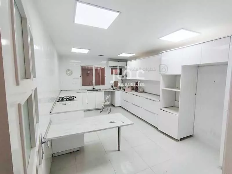 فيلا 8 غرف في التعاون 3