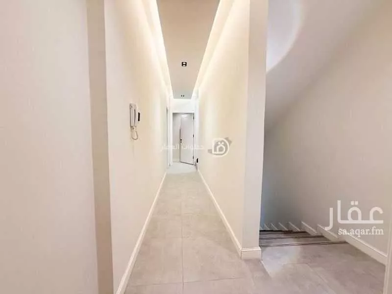 فيلا 6 غرف في العارض 8