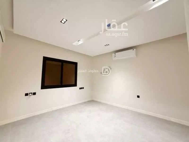 فيلا 6 غرف في العارض 10