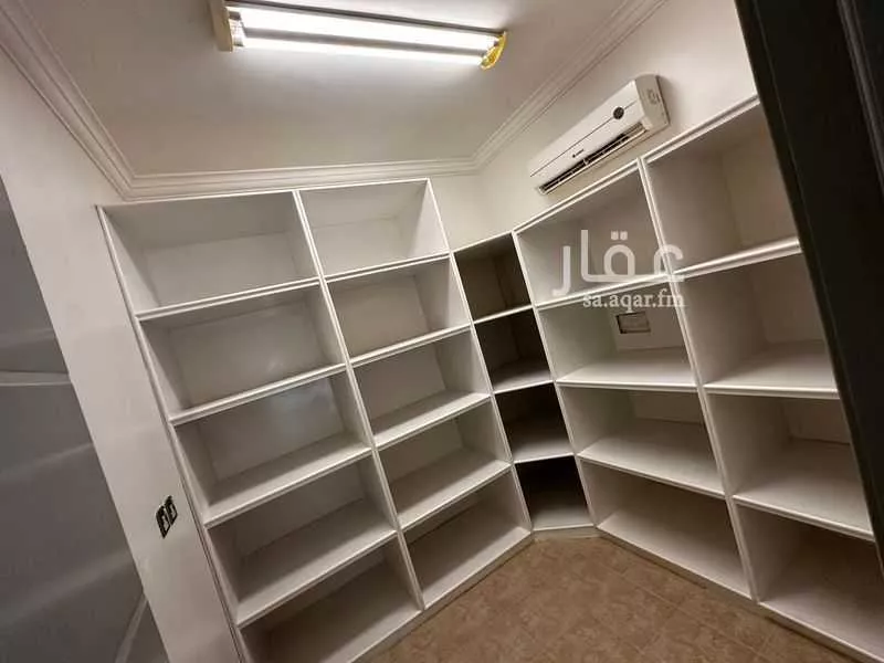 فيلا 6 غرف في الواحة 13