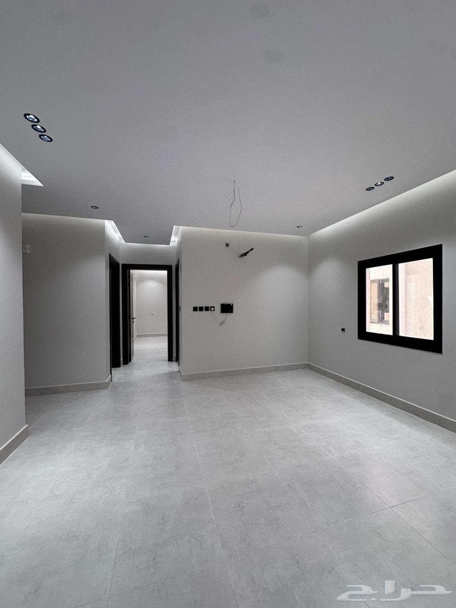 شقة 4 غرف في النعيم 8