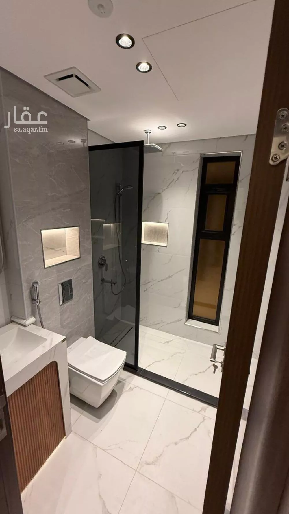 شقة 5 غرف في مذينب 5