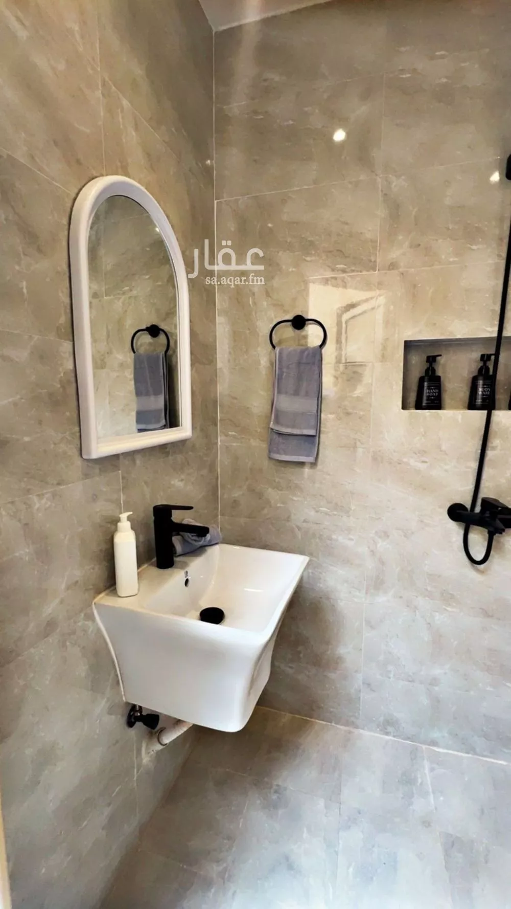 1 bedroom apartment in Al Rimal 8