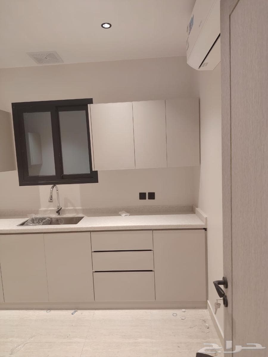 5 bedroom apartment in Ishbiliyah 10