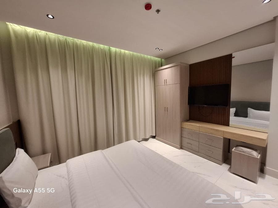 شقة 28 غرف في الحمرا 5