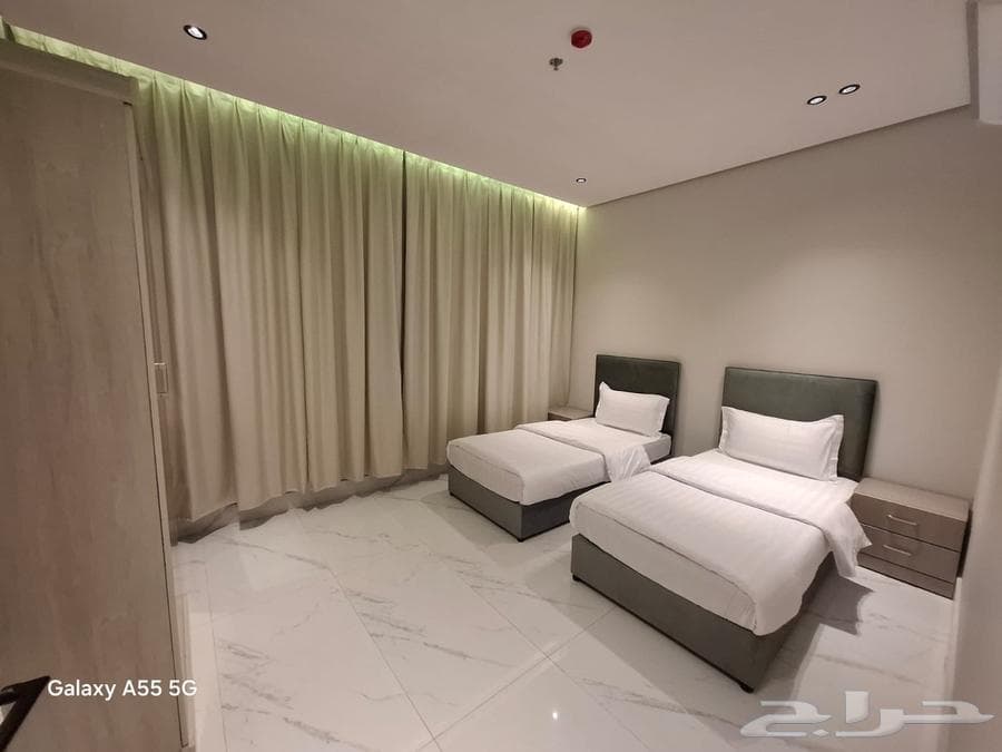 شقة 28 غرف في الحمرا 6