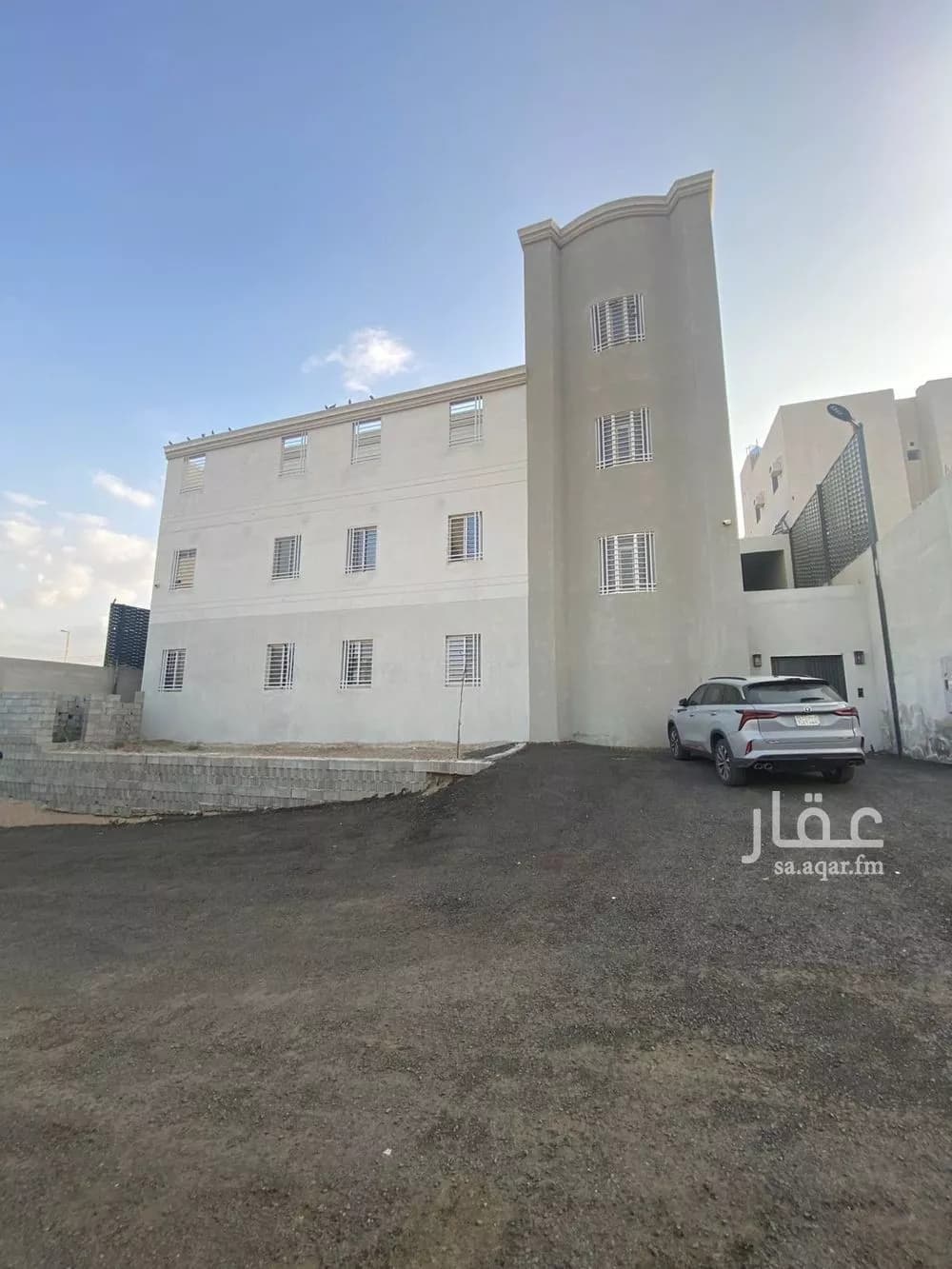 فيلا 16 غرف في العوالي 2