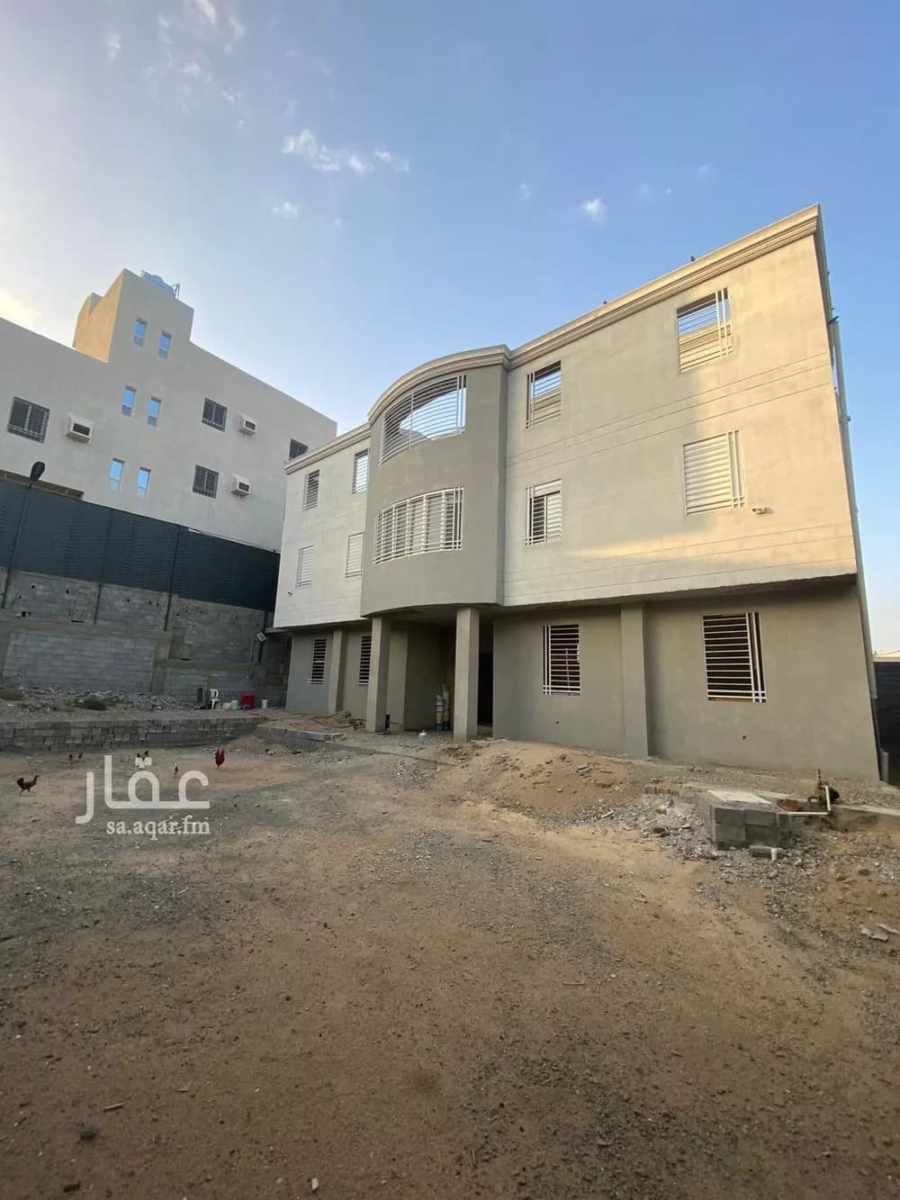 فيلا 16 غرف في العوالي 4