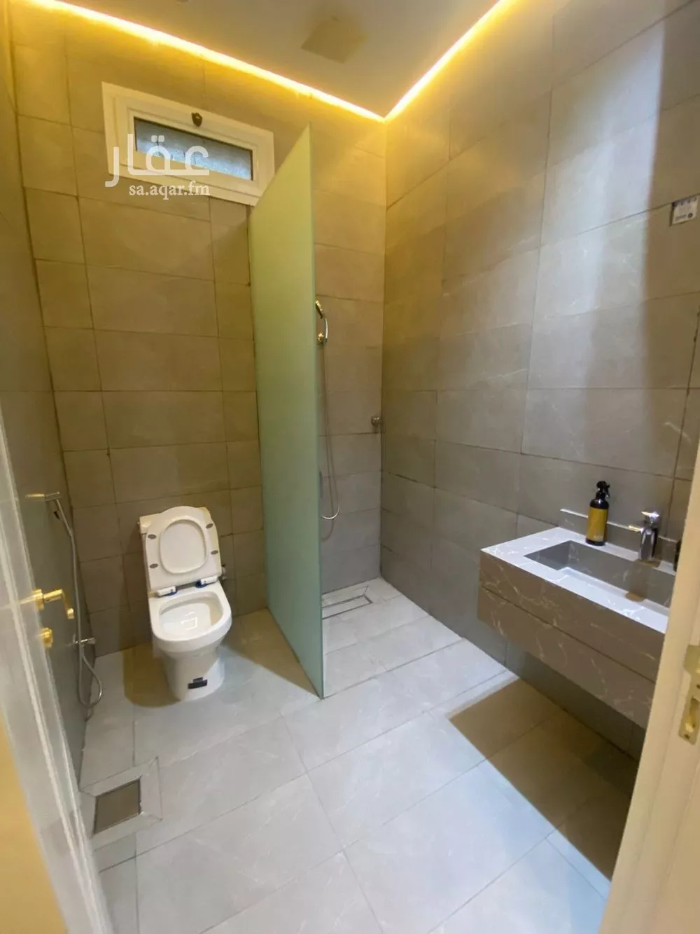 فيلا 16 غرف في العوالي 10