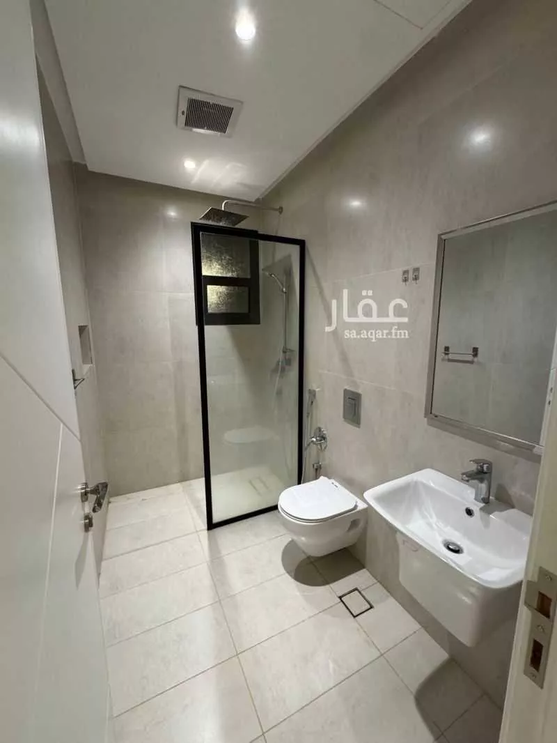 شقة 3 غرف في العارض 8