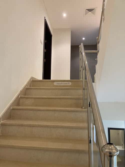 فيلا 8 غرف في اللؤلؤ 17