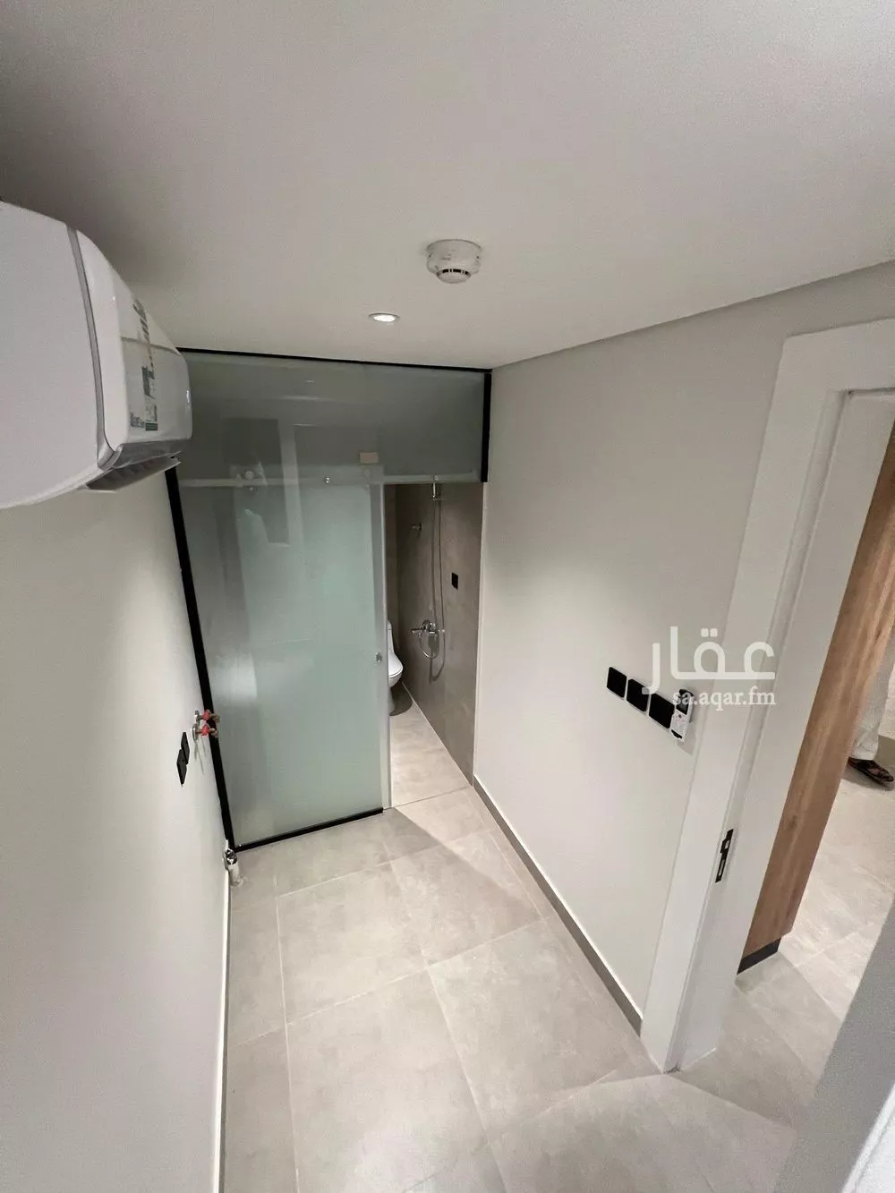 شقة 3 غرف في الملقا 4