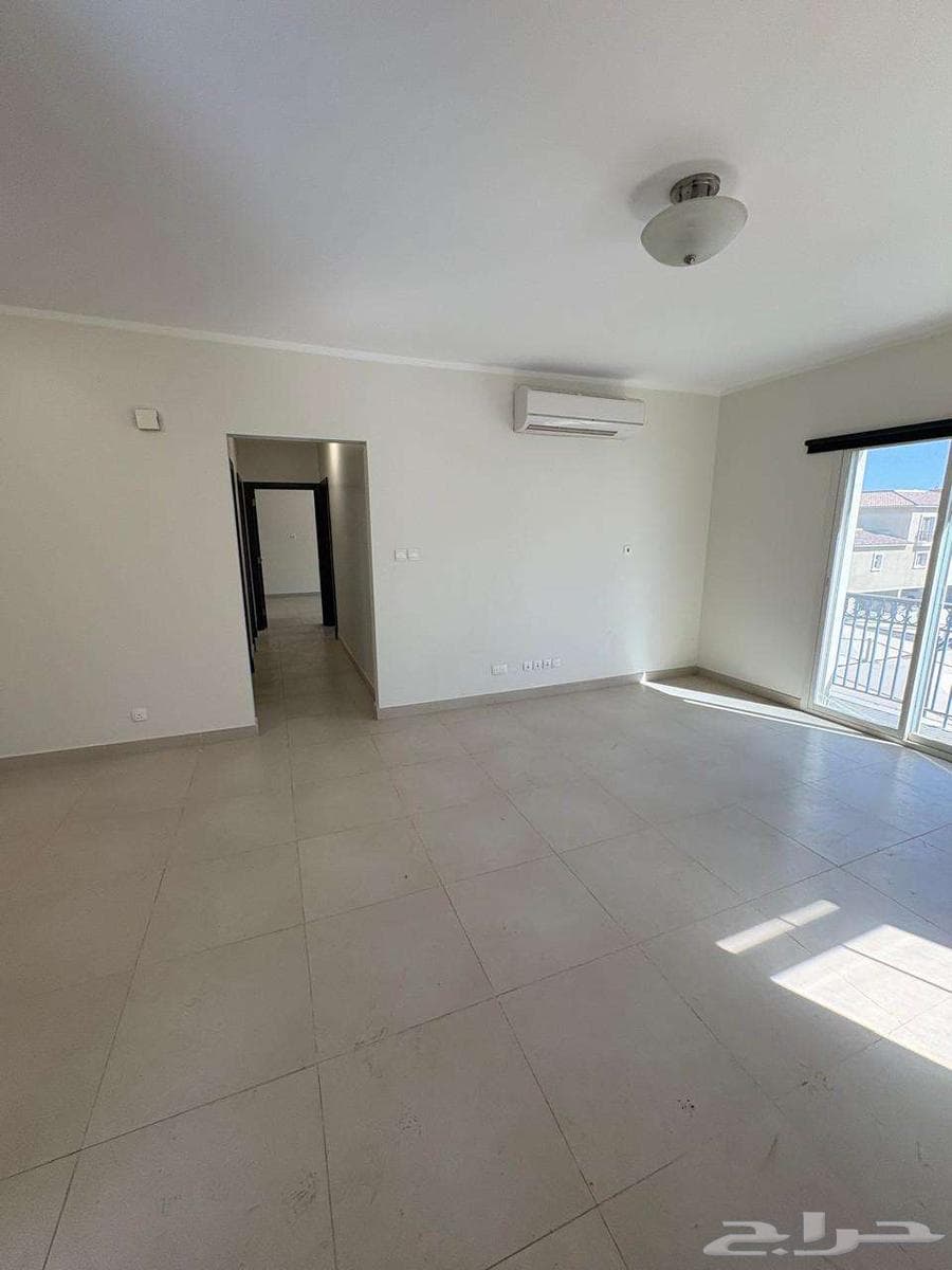 2 bedroom apartment in Al Murooj 4