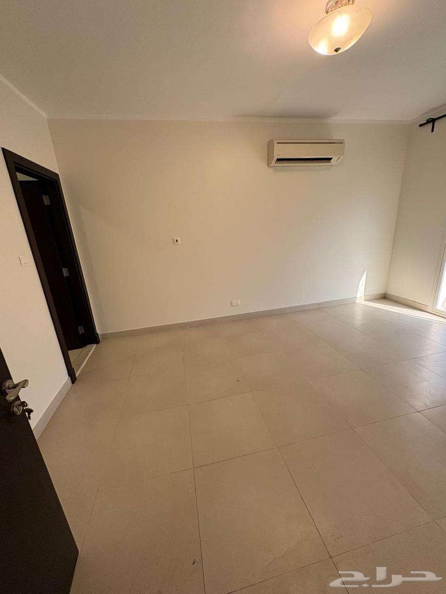 2 bedroom apartment in Al Murooj 9