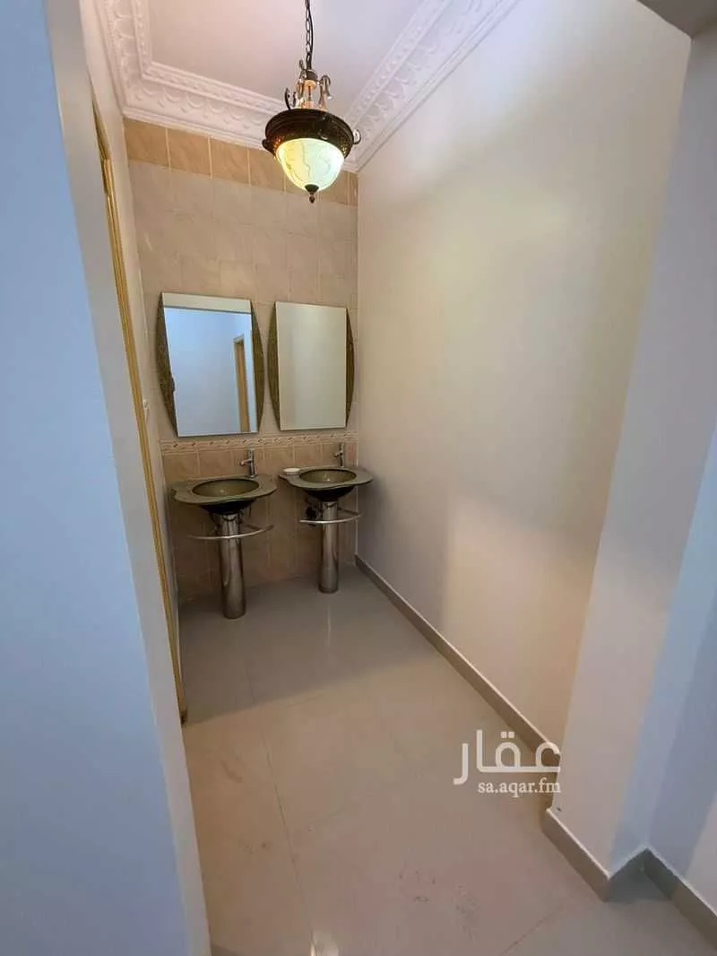 5 bedroom apartment in Irqah 13