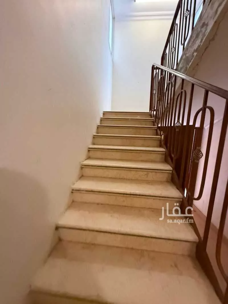 5 bedroom apartment in Irqah 22
