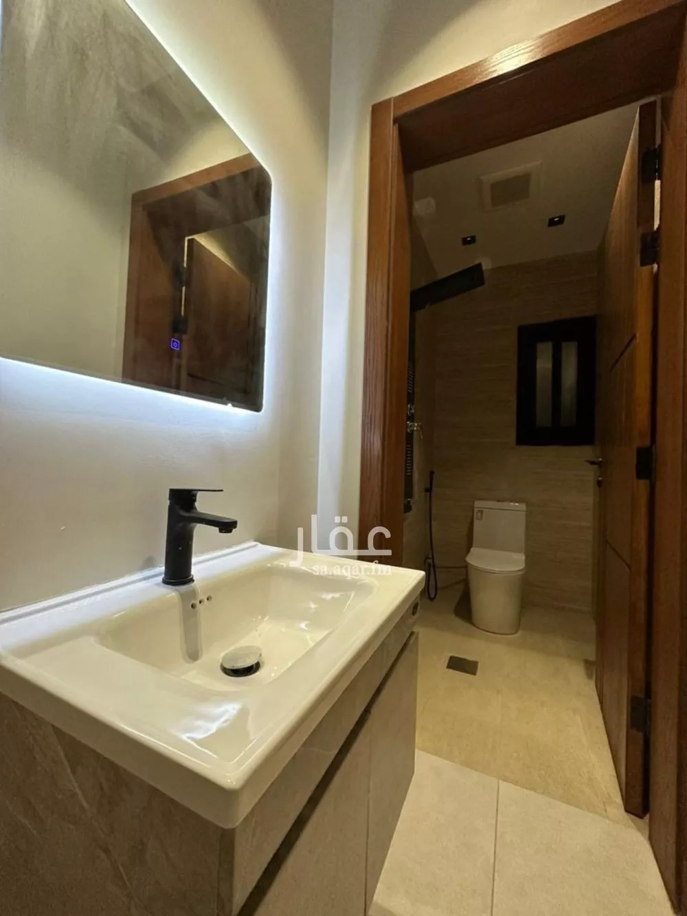 شقة 3 غرف في العزيزية 4