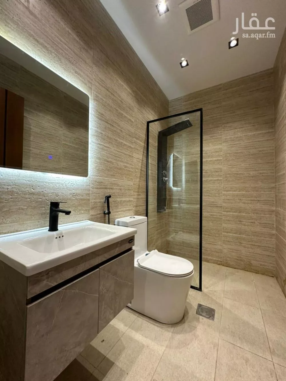 شقة 4 غرف في العزيزية 14